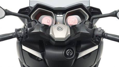 2015-Yamaha-XMAX-125-ABS-EU-Matt-Grey-Detail-006