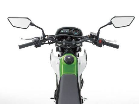 kawasaki D-Tracker 150 pelk 17 inch (22)
