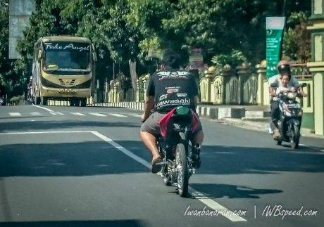 ninja-150-ban-cacing-1